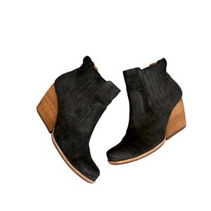Kork-Ease Black Leather Almond-toe Western Ankle Boots